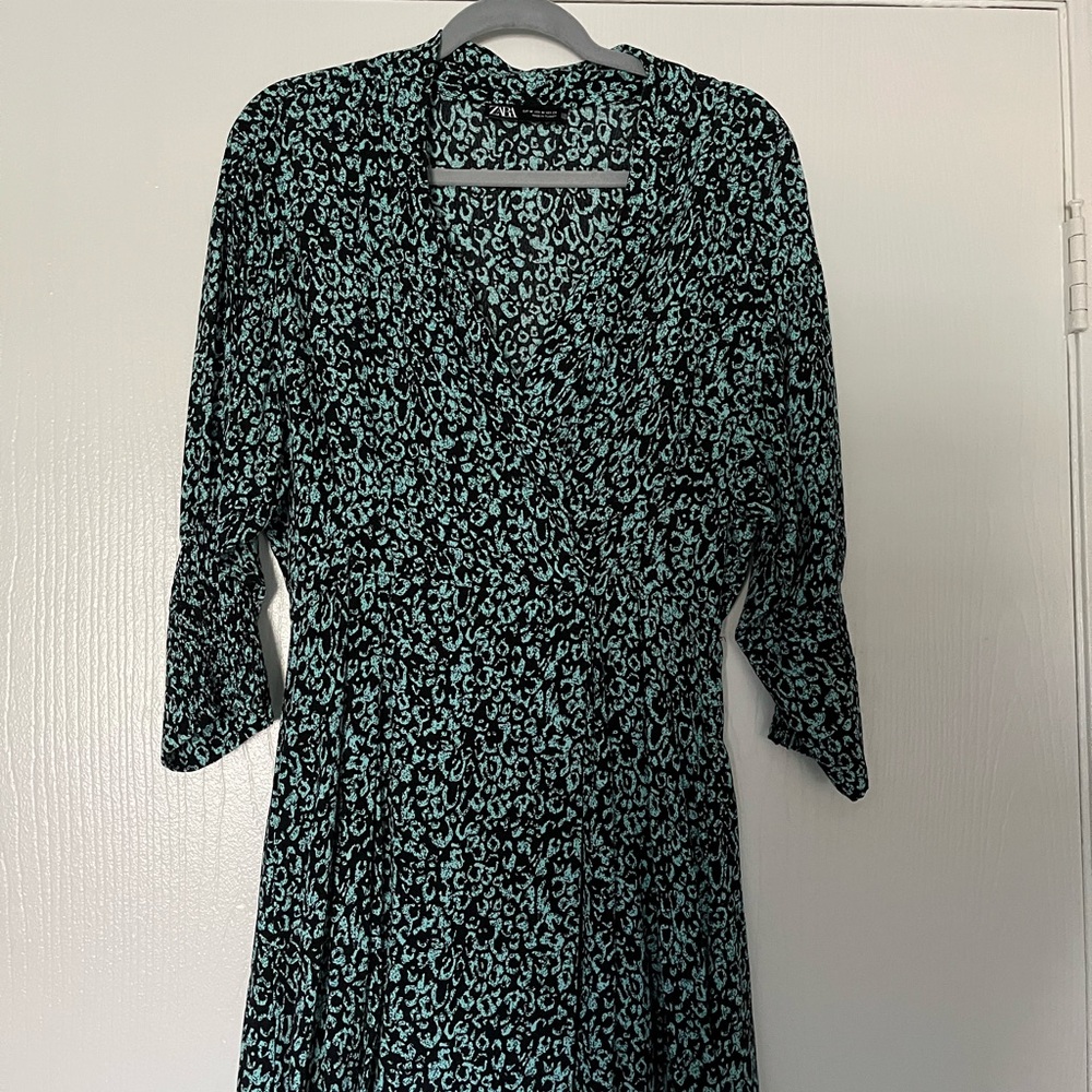 Zara Black and Green Patterned Dress